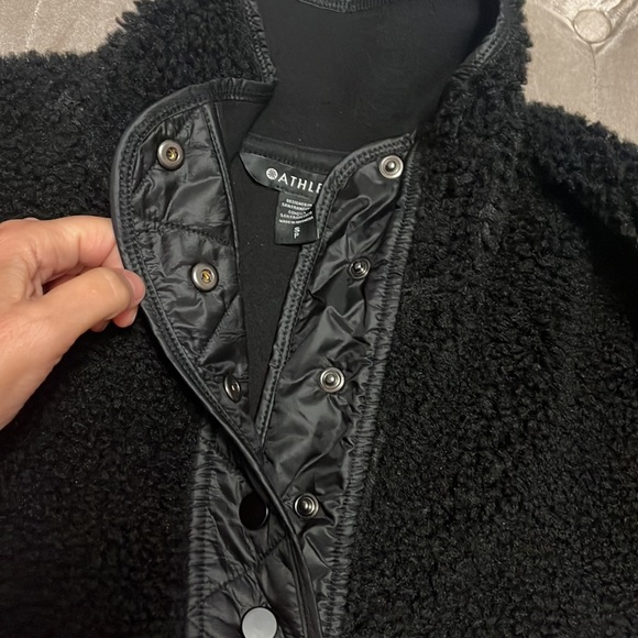 Athleta black cozy Sherpa snap 1/4 snap sweatshirt, small, new - Picture 10 of 14